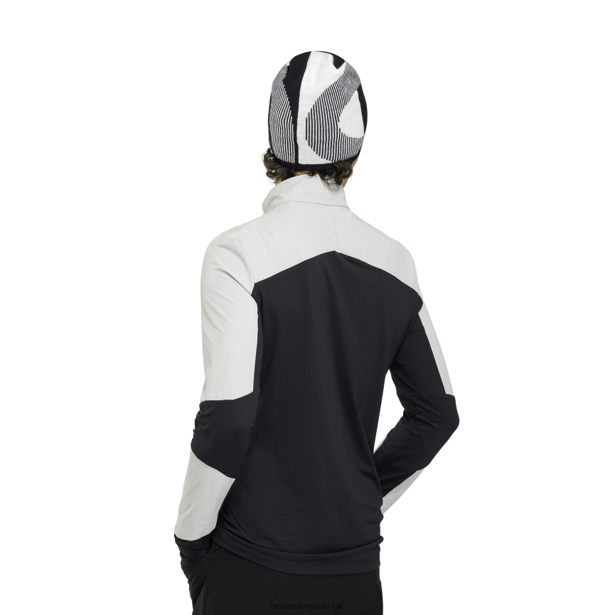 On RunningExplorer Merino Beanie 8N62N8111 Ivory/Black