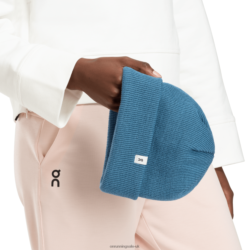 On RunningMerino Beanie 8N62N888 Stellar