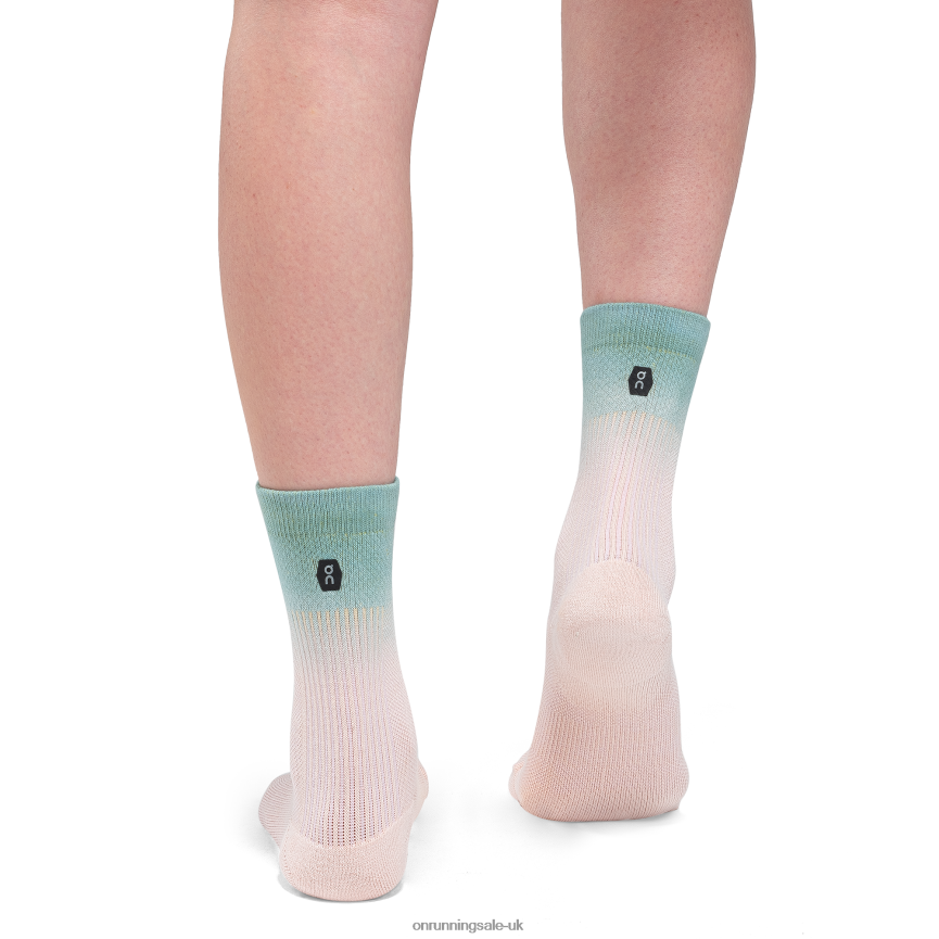 On RunningAll-Day Sock 8N62N8253 Doe/Moss