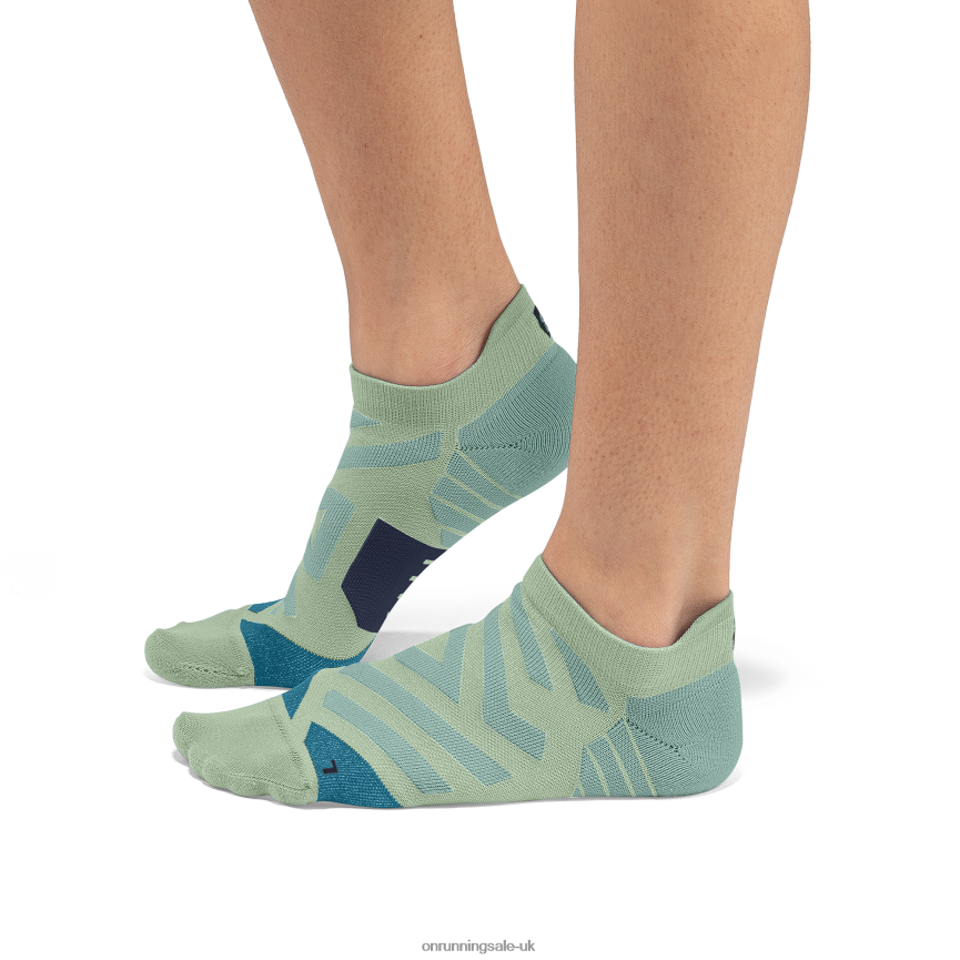 On RunningPerformance Low Sock 8N62N8200 Meadow/Niagara
