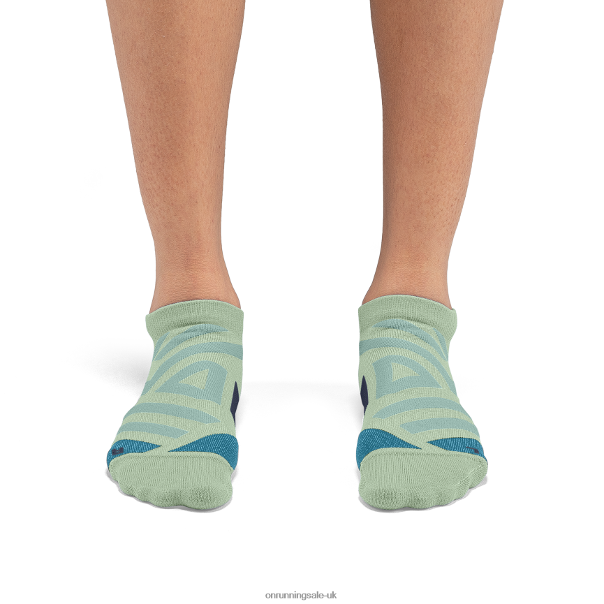 On RunningPerformance Low Sock 8N62N8200 Meadow/Niagara