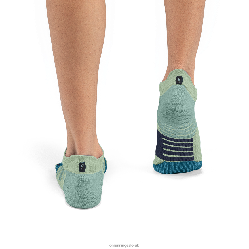 On RunningPerformance Low Sock 8N62N8200 Meadow/Niagara