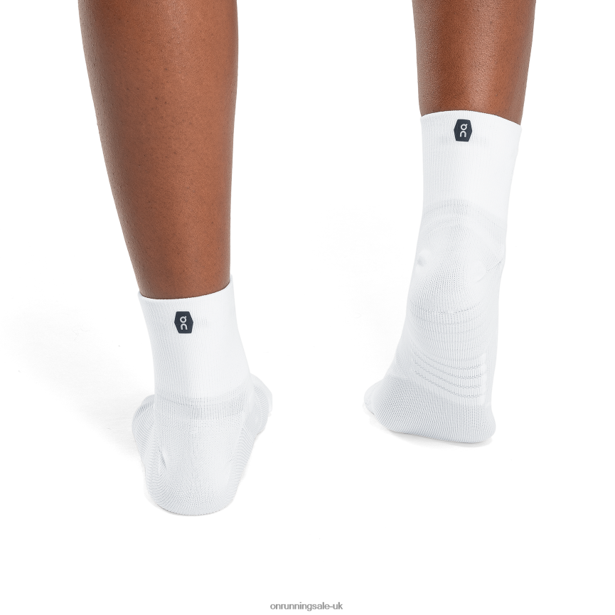 On RunningPerformance Mid Sock 8N62N8203 White/Ivory