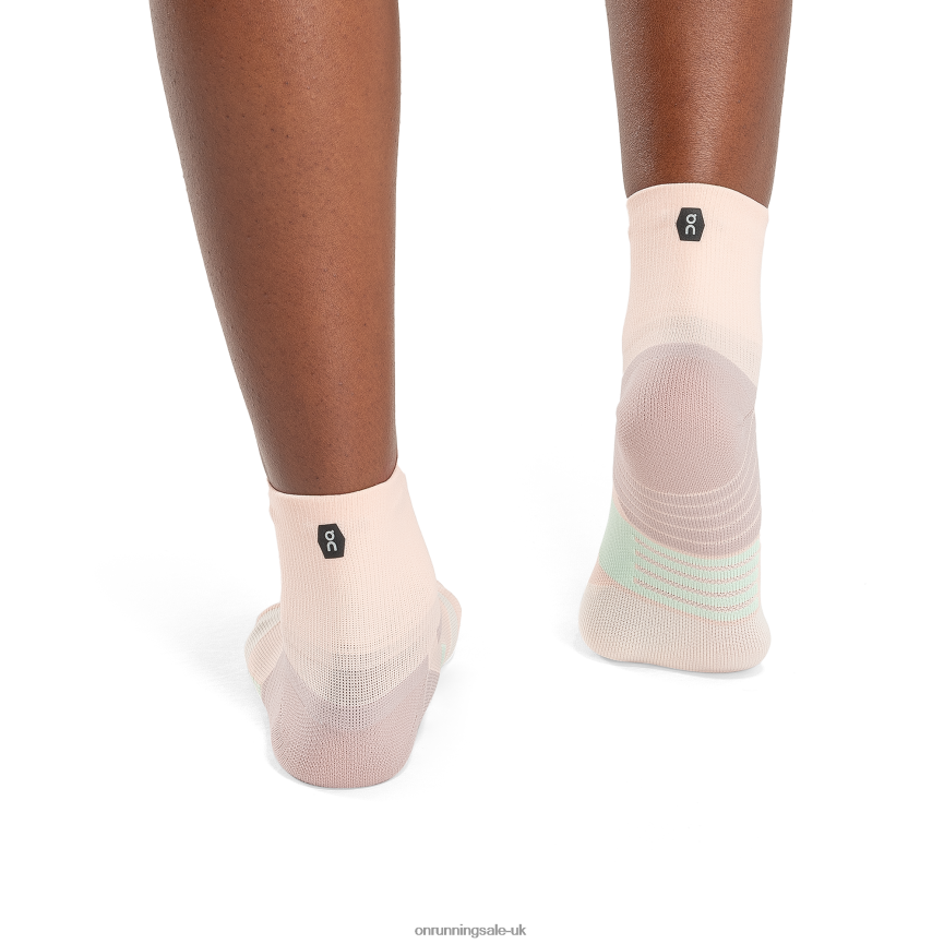 On RunningPerformance Mid Sock 8N62N8204 Doe/Creek