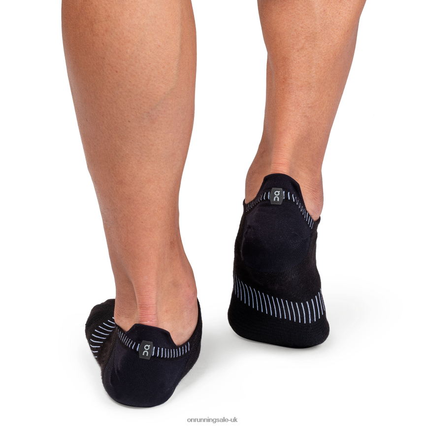 On RunningUltralight Low Sock 8N62N8954 Black/White