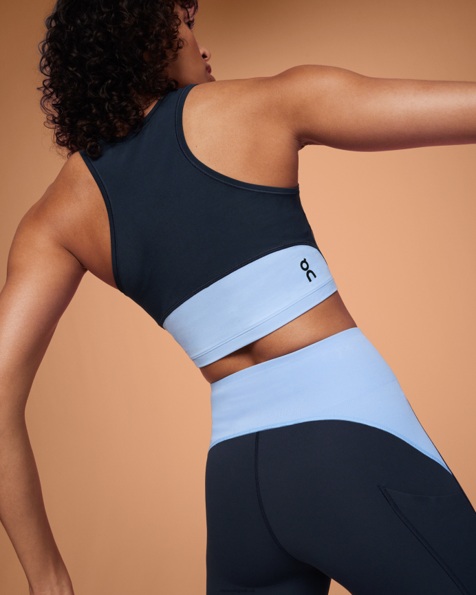 On Running Women Movement Crop 8N62N8251 Navy/Stratosphere