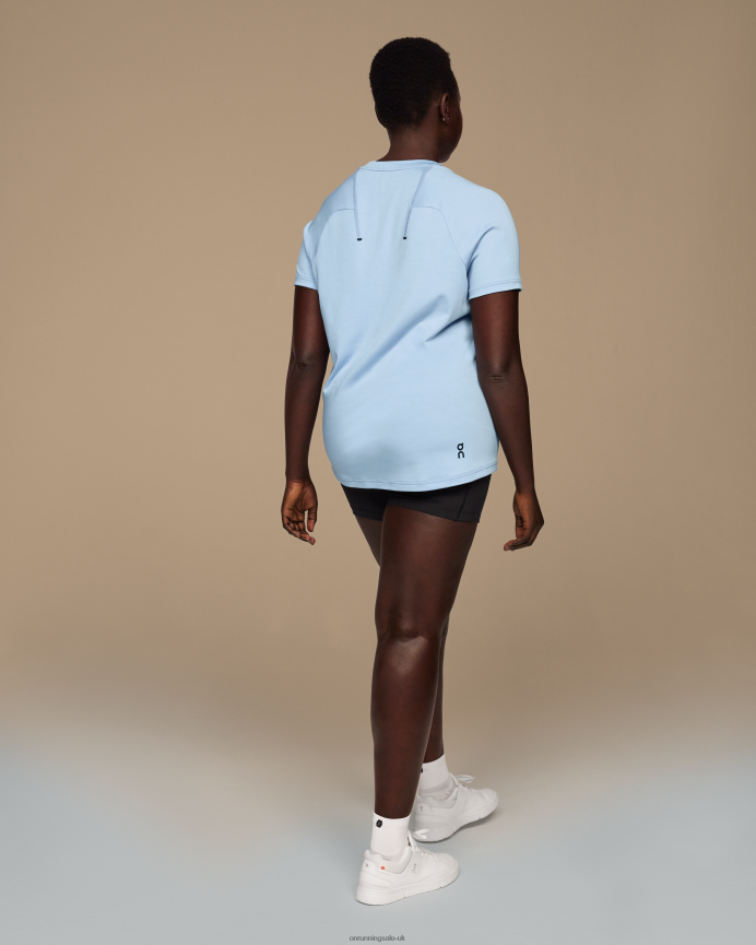 On Running Women Focus-T 8N62N8226 Stratosphere