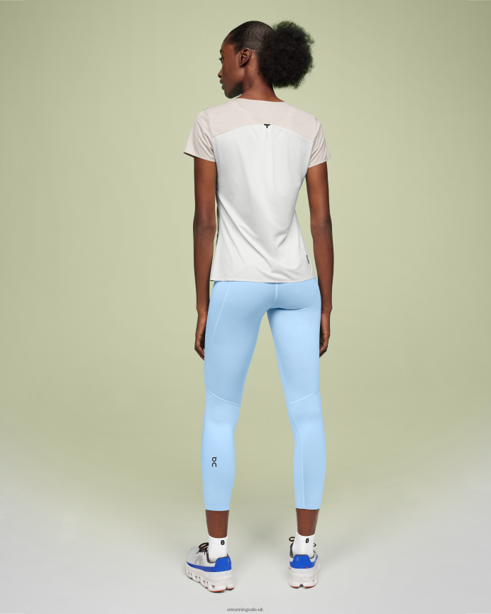 On Running Women Performance-T 8N62N8314 Pearl/Undyed-White