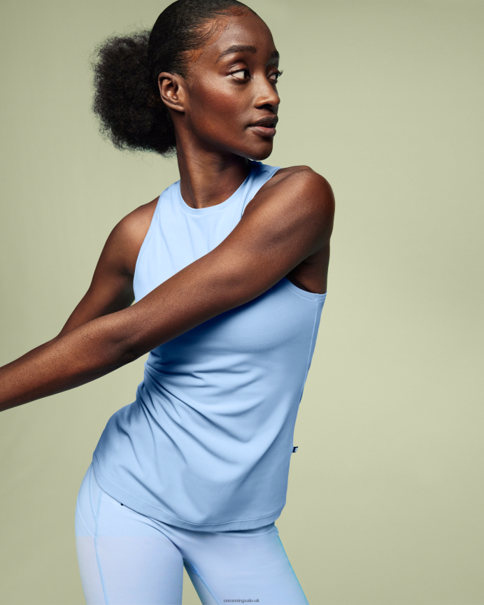 On Running Women Movement Tank 8N62N8246 Stratosphere