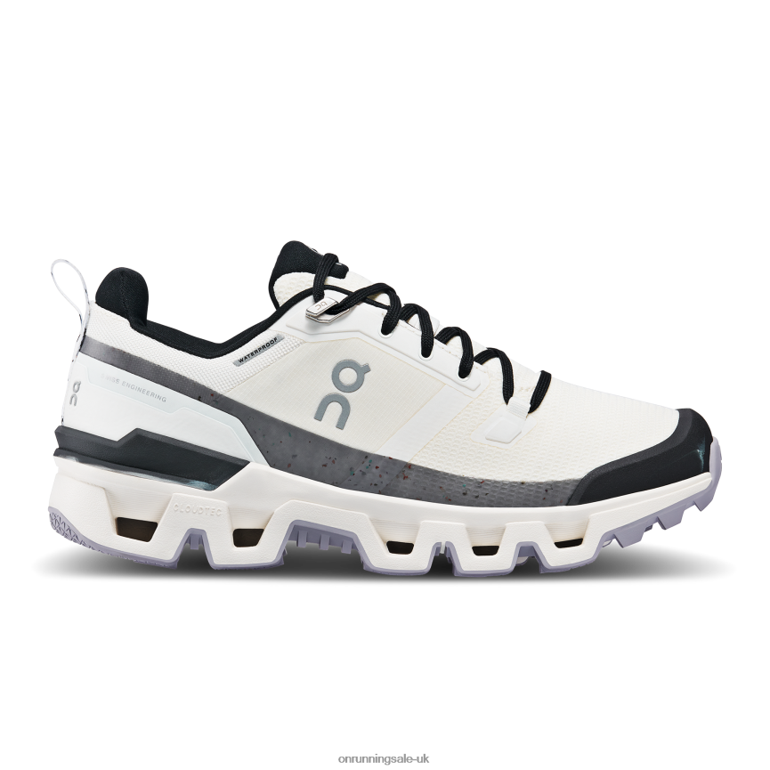 On Running Women Cloudwander Waterproof 8N62N821 Ivory/Black