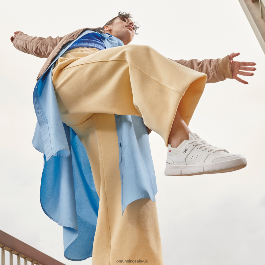 On Running Women THE ROGER Clubhouse 8N62N8470 All White